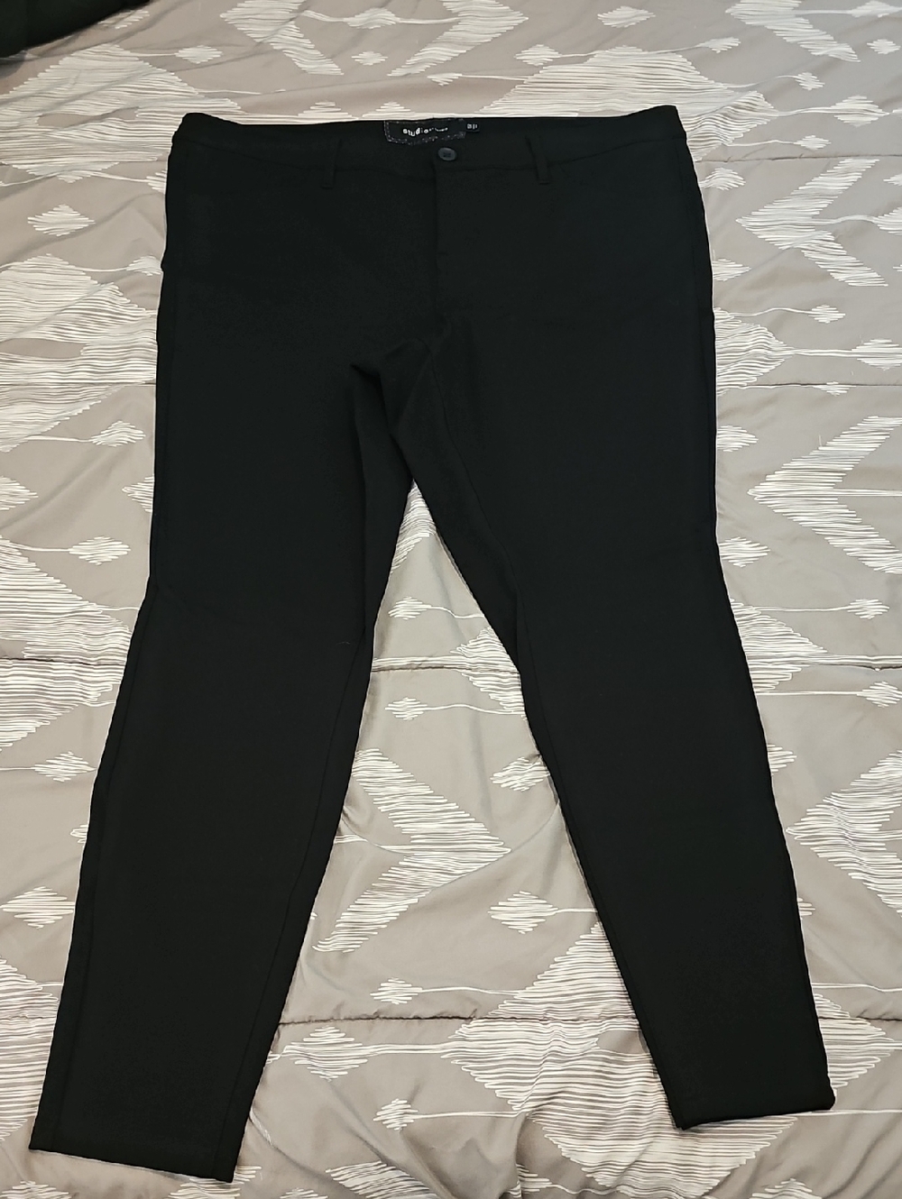 Torrid Studio Women's Black Stretch Dress Ankle/Crop Pants